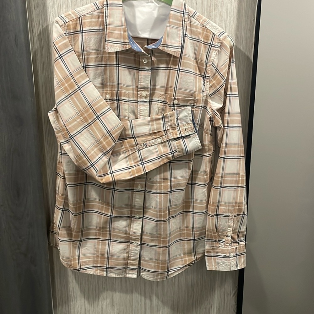 Women’s long sleeve 100%cotton shirt. Birge and black plaid .